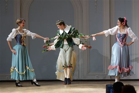 <i>The Images of Wondrous Arcadia</i>